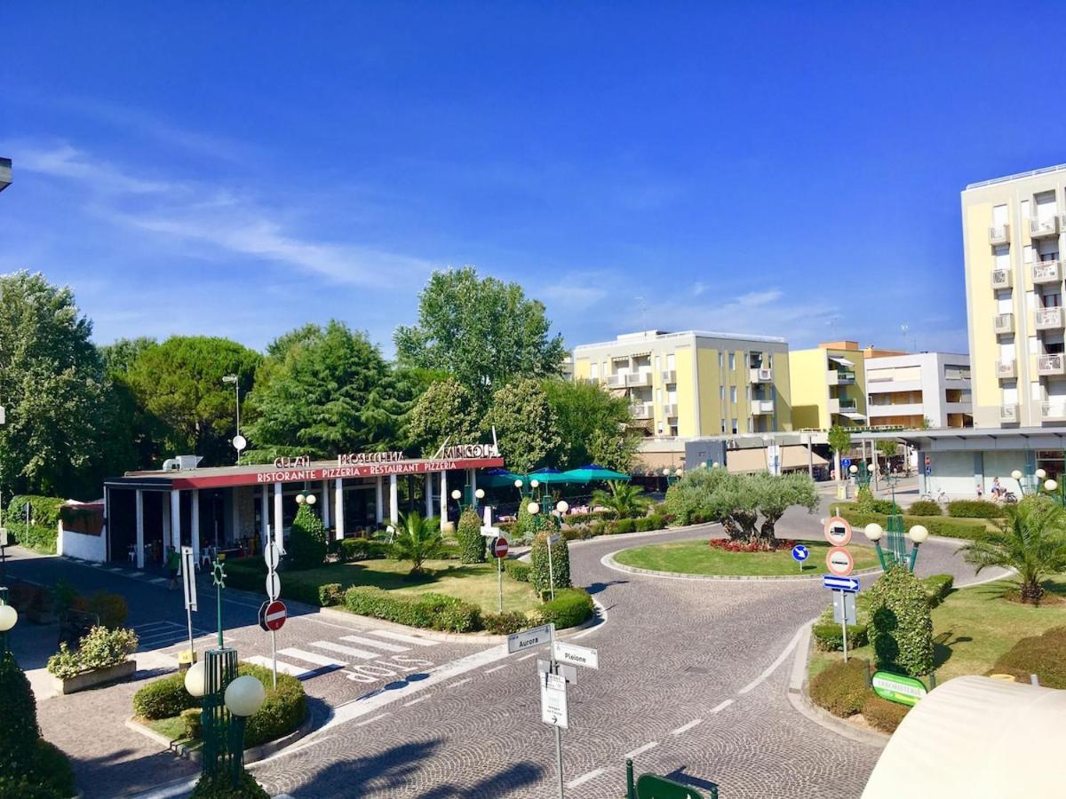 7 Posti Nel Cuore Dell'area Pedonale Con Parcheggio Bibione
