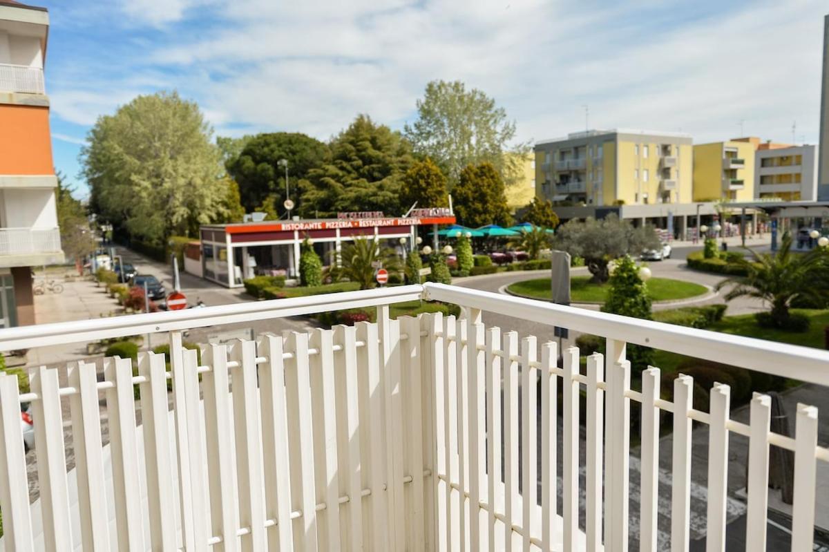 7 Posti Nel Cuore Dell'area Pedonale Con Parcheggio *